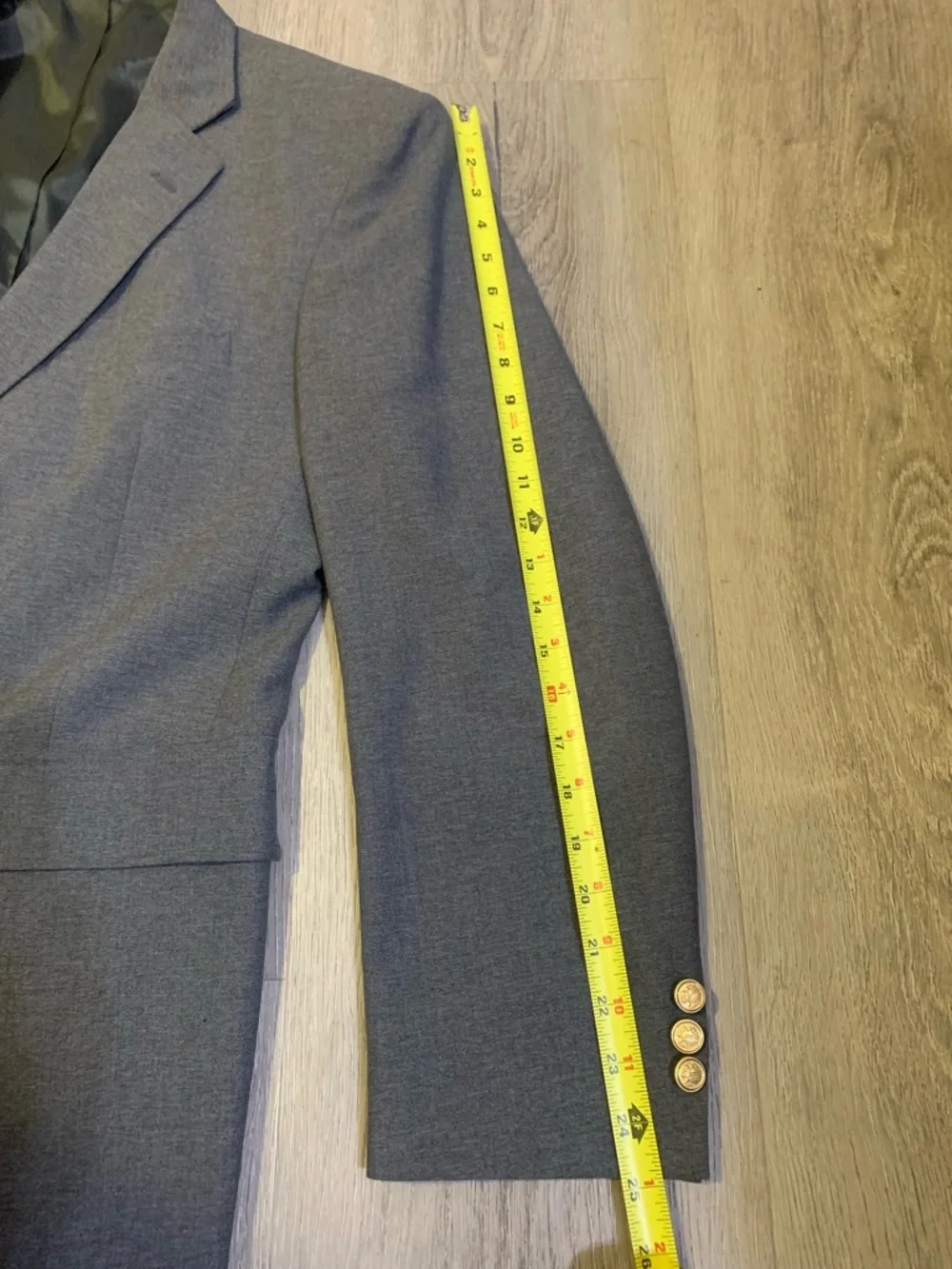 David Taylor Sz‎ 40R Wool Blend Gray Sport Coat Blazer Jacket with Gold Button
